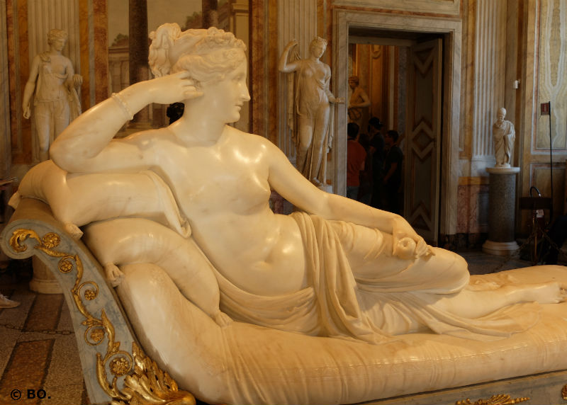 Ceci est un marbre représentant Pauline Borghèse Bonaparte (galerie Borghèse, Rome).