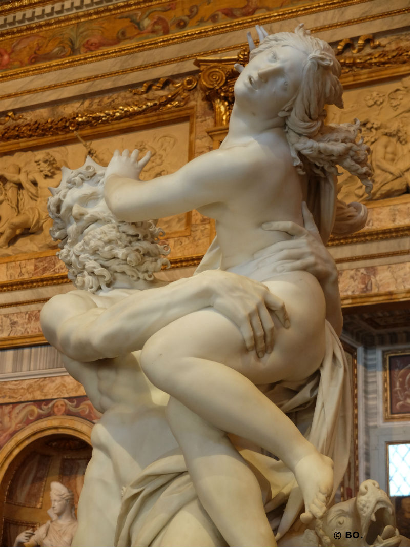 Ceci est une photo du rapt de Proserpine, Le Bernin, marbre, galerie Borghèse (Rome).